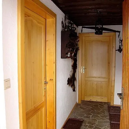 Felber Huettn Patergassen